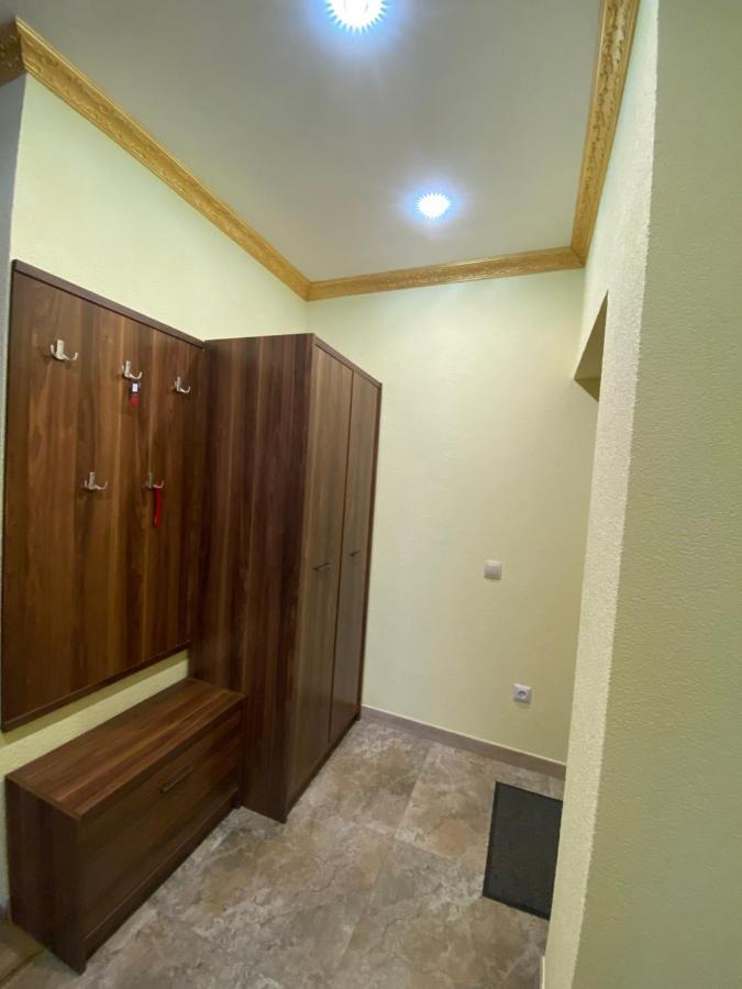 Вул Роксолани , 16 Центр 300 М До Бювету Truskavec' Esterno foto
